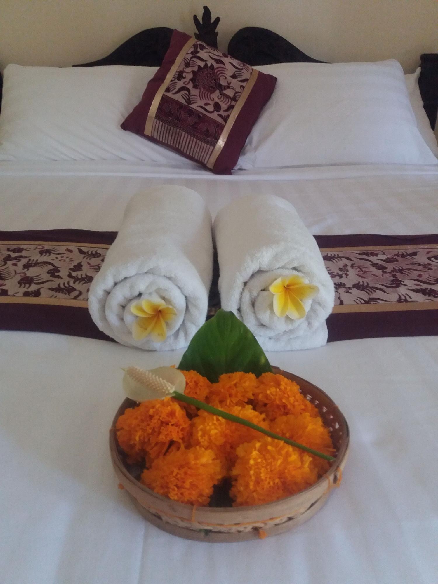 Liyer House Hotel Lodtunduh Buitenkant foto