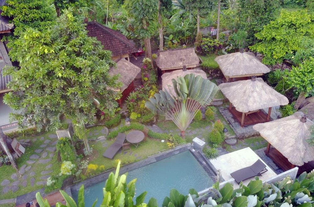 Liyer House Hotel Lodtunduh Buitenkant foto
