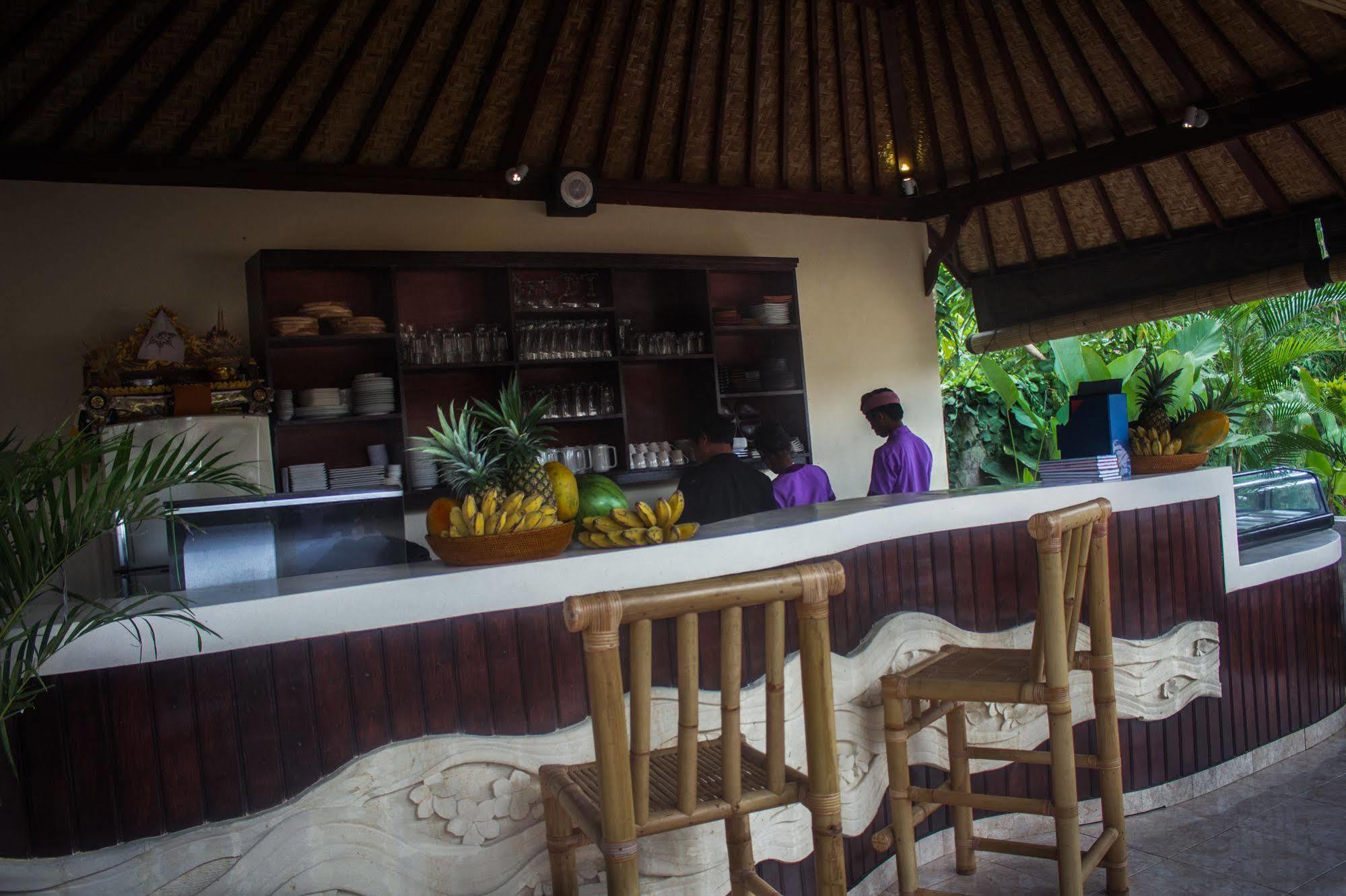 Liyer House Hotel Lodtunduh Buitenkant foto