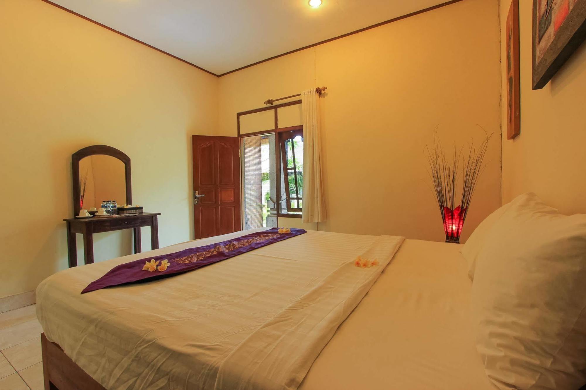 Liyer House Hotel Lodtunduh Buitenkant foto
